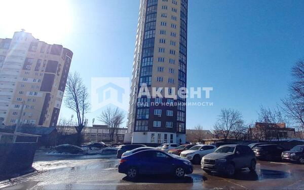Продам трехкомнатную (3-комн.) квартиру, 10 Августа ул, 85, Иваново г