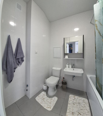 Продам двухкомнатную (2-комн.) квартиру, 1-й Стрелковый пер, 5, Мытищи г