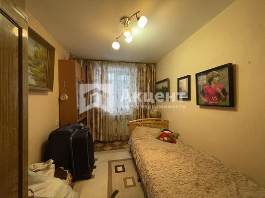 Продам трехкомнатную (3-комн.) квартиру, 2-я Чайковского ул, 14, Иваново г