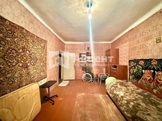 Продам комнату в 4-комн. квартире, Красных Зорь ул, 1, Иваново г