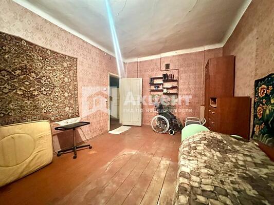 Продам комнату в 4-комн. квартире, Красных Зорь ул, 1, Иваново г