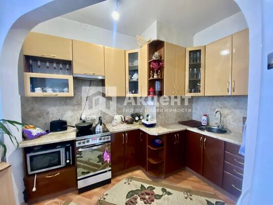 Продам трехкомнатную (3-комн.) квартиру, Московский мкр, 8, Иваново г