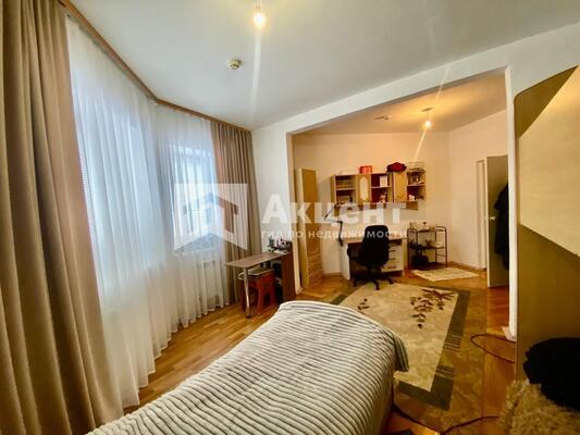 Продам трехкомнатную (3-комн.) квартиру, Московский мкр, 8, Иваново г