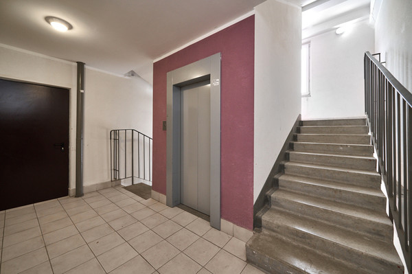 Сдам двухкомнатную (2-комн.) квартиру, Сухановская ул, 16, Лопатино рп