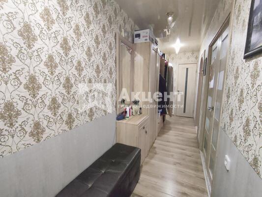 Продам двухкомнатную (2-комн.) квартиру, Александра Кувшинова ул, 1, Просторный мкр