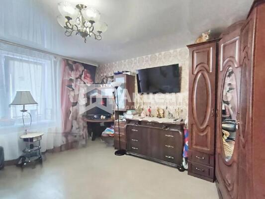 Продам двухкомнатную (2-комн.) квартиру, Александра Кувшинова ул, 1, Просторный мкр