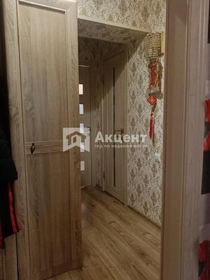 Продам двухкомнатную (2-комн.) квартиру, Александра Кувшинова ул, 1, Просторный мкр