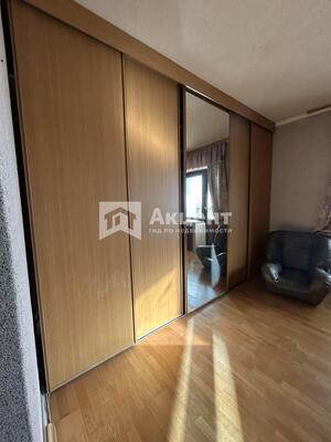 Продам трехкомнатную (3-комн.) квартиру, Танкиста Александрова ул, 3А, Иваново г