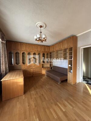 Продам трехкомнатную (3-комн.) квартиру, Танкиста Александрова ул, 3А, Иваново г