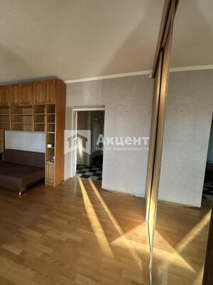 Продам трехкомнатную (3-комн.) квартиру, Танкиста Александрова ул, 3А, Иваново г