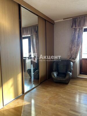 Продам трехкомнатную (3-комн.) квартиру, Танкиста Александрова ул, 3А, Иваново г