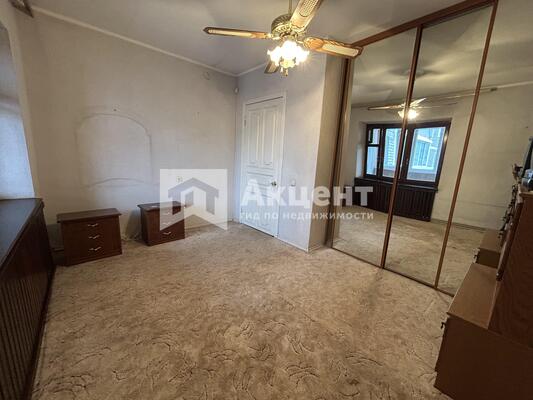 Продам трехкомнатную (3-комн.) квартиру, Танкиста Александрова ул, 3А, Иваново г