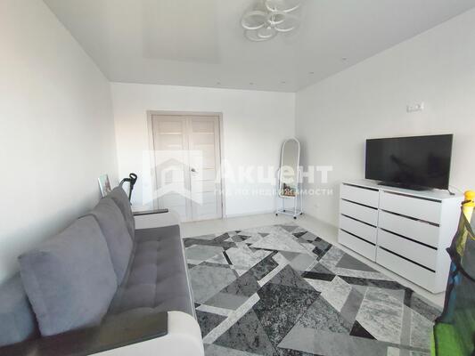 Продам трехкомнатную (3-комн.) квартиру, Танкиста Белороссова ул, 2, Иваново г