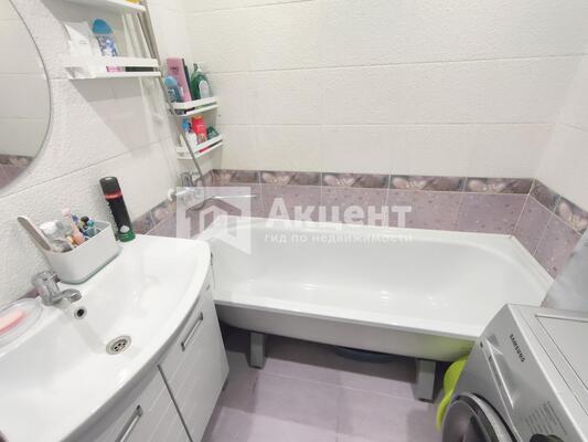 Продам трехкомнатную (3-комн.) квартиру, Танкиста Белороссова ул, 2, Иваново г