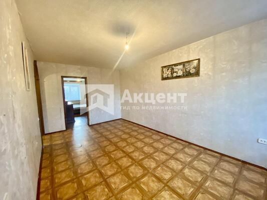 Продам трехкомнатную (3-комн.) квартиру, 30-й мкр, 2, Иваново г