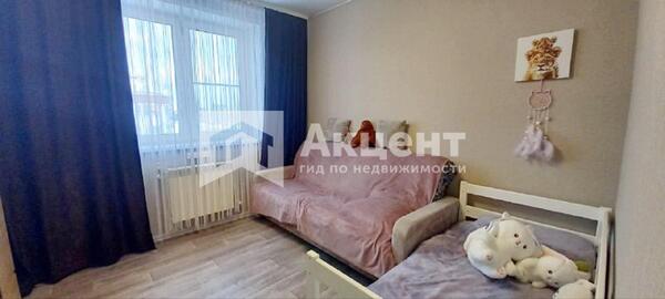 Продам трехкомнатную (3-комн.) квартиру, Героев пр-кт, 6, Просторный мкр