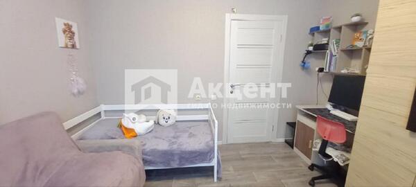 Продам трехкомнатную (3-комн.) квартиру, Героев пр-кт, 6, Просторный мкр