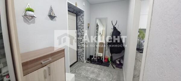 Продам трехкомнатную (3-комн.) квартиру, Героев пр-кт, 6, Просторный мкр