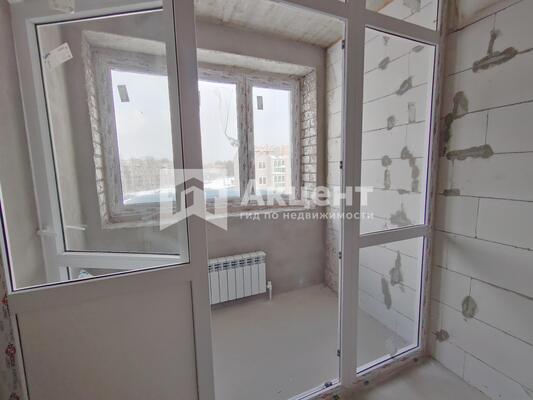 Продам однокомнатную (1-комн.) квартиру, Ивана Швецова ул, 7, Просторный мкр