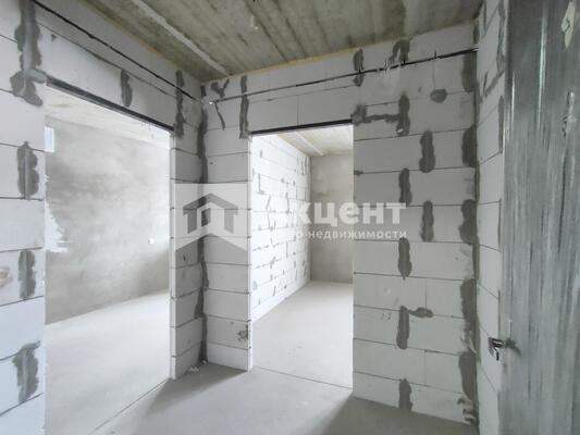 Продам однокомнатную (1-комн.) квартиру, Ивана Швецова ул, 7, Просторный мкр