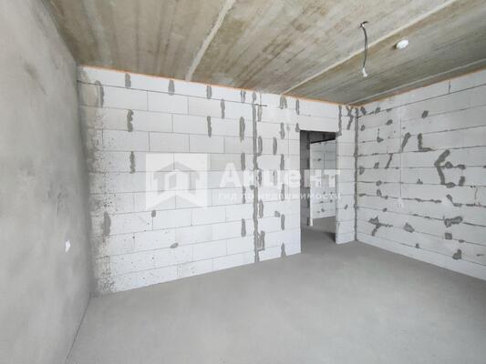 Продам однокомнатную (1-комн.) квартиру, Ивана Швецова ул, 7, Просторный мкр