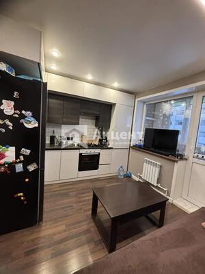 Продам однокомнатную (1-комн.) квартиру, Чехова ул, 40, Кохма г