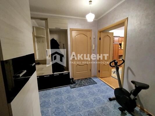 Продам трехкомнатную (3-комн.) квартиру, 3-я Петрозаводская ул, 16, Иваново г