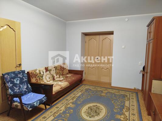 Продам трехкомнатную (3-комн.) квартиру, 3-я Петрозаводская ул, 16, Иваново г