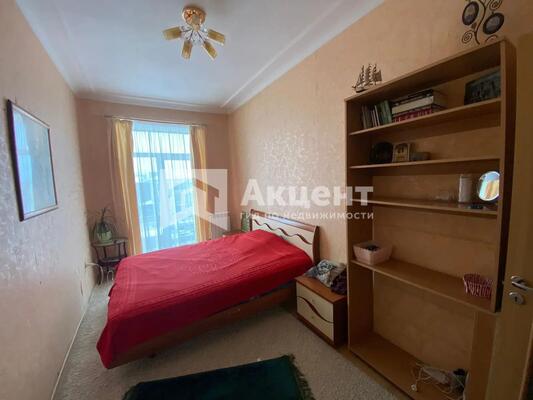 Продам трехкомнатную (3-комн.) квартиру, Ленина пр-кт, 90, Иваново г