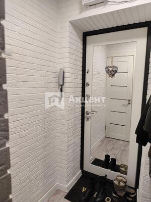 Продам двухкомнатную (2-комн.) квартиру, Кирякиных ул, 9, Иваново г