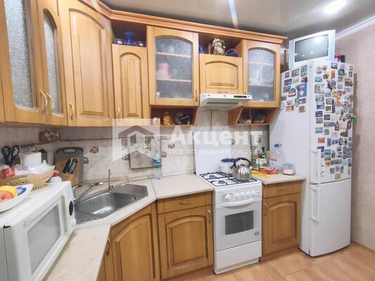 Продам трехкомнатную (3-комн.) квартиру, 3-я Чайковского ул, 4, Иваново г