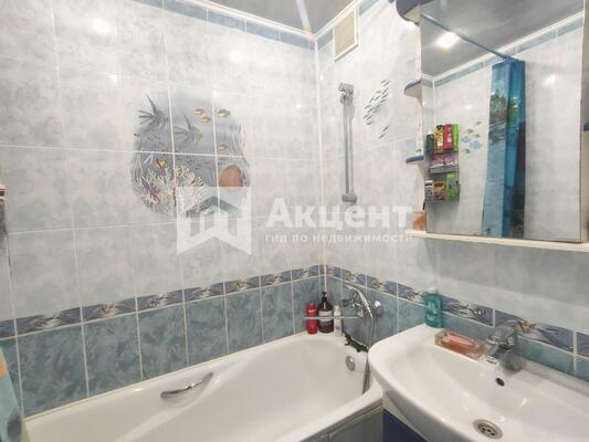 Продам трехкомнатную (3-комн.) квартиру, 3-я Чайковского ул, 4, Иваново г