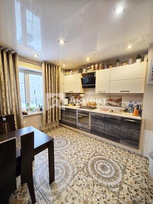 Продам трехкомнатную (3-комн.) квартиру, Куконковых ул, 150, Иваново г