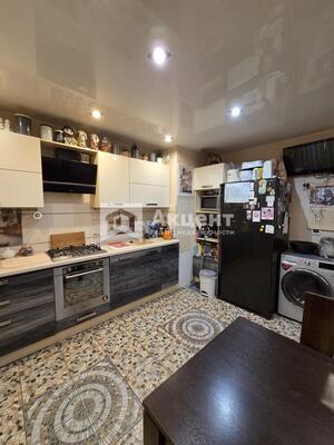 Продам трехкомнатную (3-комн.) квартиру, Куконковых ул, 150, Иваново г