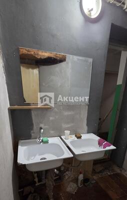 Продам комнату в 4-комн. квартире, Профессиональная ул, 33, Иваново г