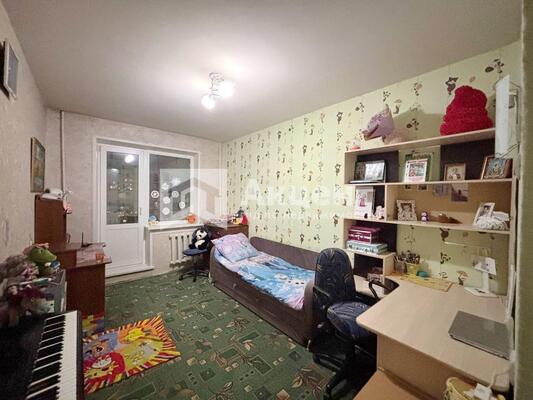 Продам трехкомнатную (3-комн.) квартиру, Герцена ул, 7, Иваново г