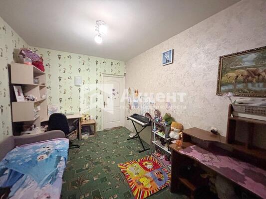 Продам трехкомнатную (3-комн.) квартиру, Герцена ул, 7, Иваново г