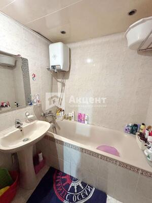 Продам трехкомнатную (3-комн.) квартиру, Герцена ул, 7, Иваново г