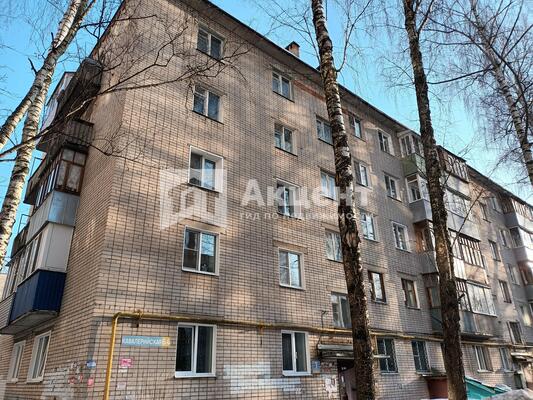 Продам двухкомнатную (2-комн.) квартиру, Кавалерийская ул, 64, Иваново г