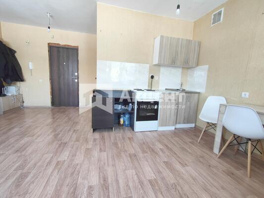 Продам однокомнатную (1-комн.) квартиру, 3, Просторный мкр