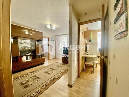 Продам двухкомнатную (2-комн.) квартиру, 2-я Лагерная ул, 53, Иваново г