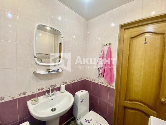 Продам двухкомнатную (2-комн.) квартиру, 2-я Лагерная ул, 53, Иваново г