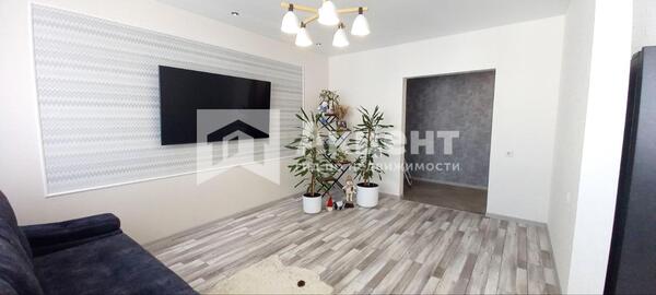 Продам трехкомнатную (3-комн.) квартиру, Рождественский мкр, 10, Иваново г