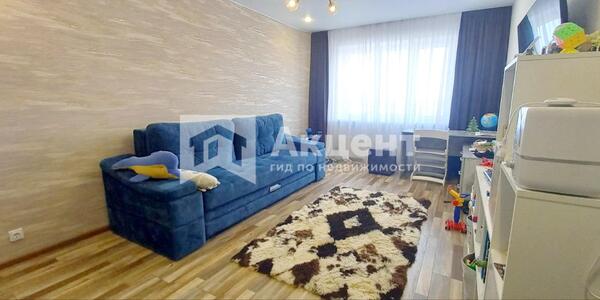 Продам трехкомнатную (3-комн.) квартиру, Рождественский мкр, 10, Иваново г