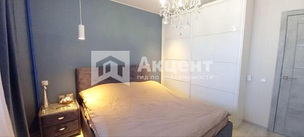 Продам трехкомнатную (3-комн.) квартиру, Рождественский мкр, 10, Иваново г