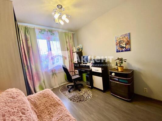 Продам трехкомнатную (3-комн.) квартиру, 1-я Полевая ул, 38, Иваново г