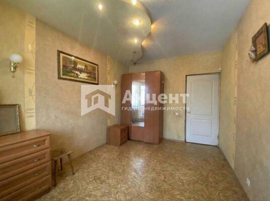 Продам трехкомнатную (3-комн.) квартиру, 1-я Полевая ул, 38, Иваново г