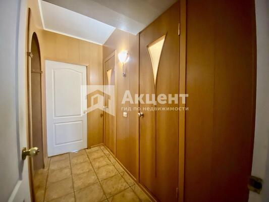 Продам трехкомнатную (3-комн.) квартиру, 1-я Полевая ул, 38, Иваново г