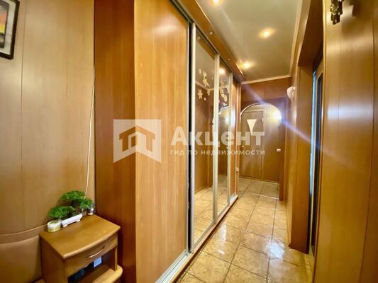 Продам трехкомнатную (3-комн.) квартиру, 1-я Полевая ул, 38, Иваново г