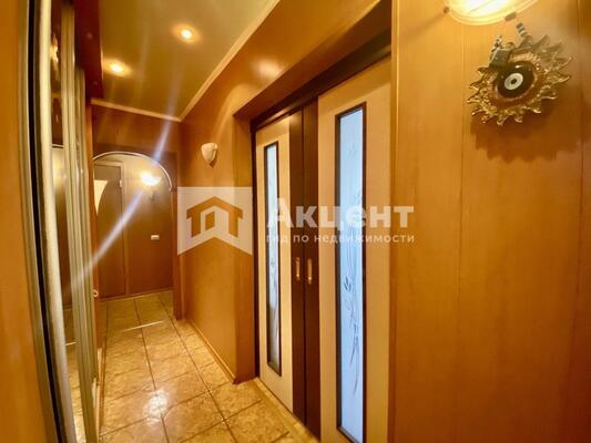 Продам трехкомнатную (3-комн.) квартиру, 1-я Полевая ул, 38, Иваново г